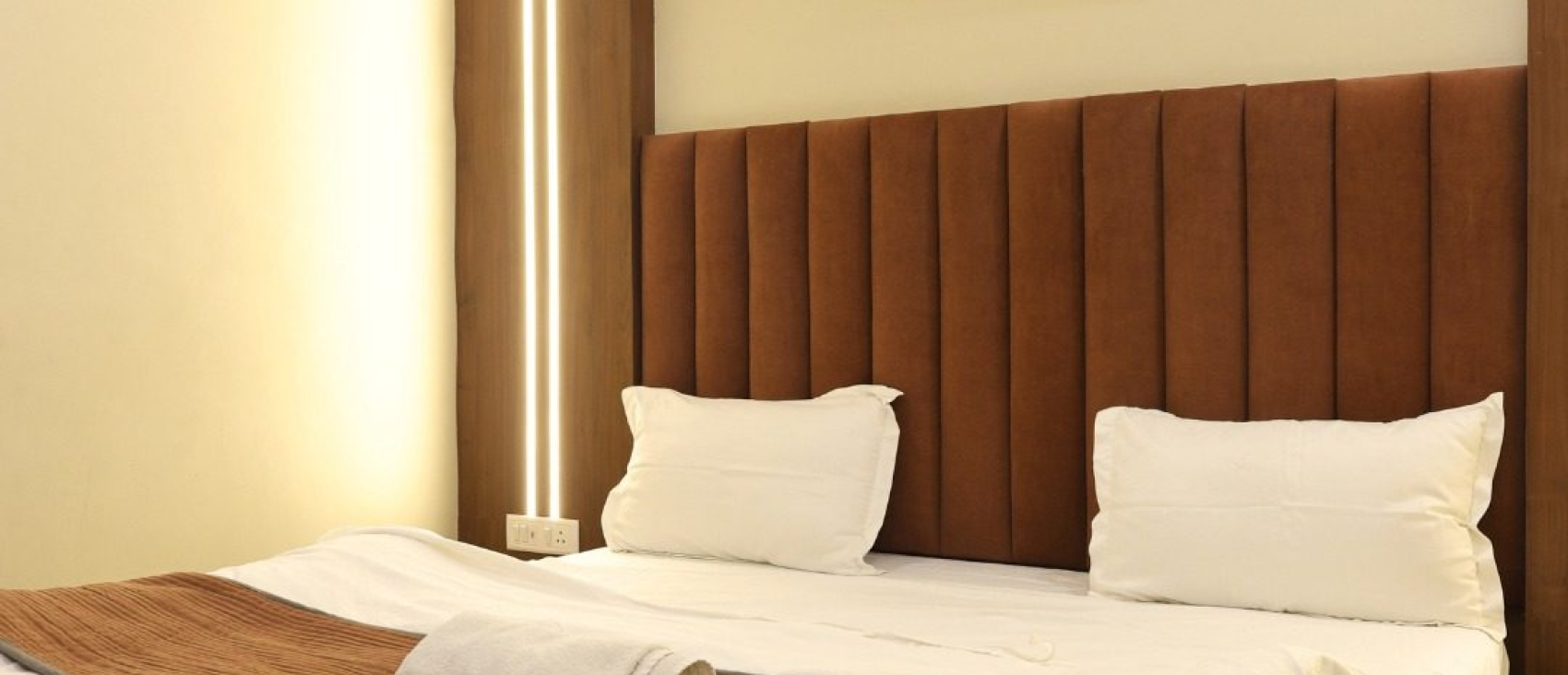 Affordable-room-in-orai